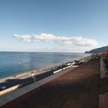 Marina Di Savoca Apartment Santa Teresa Di Riva Exterior foto
