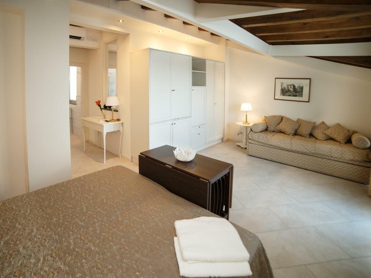 Marina Di Savoca Apartment Santa Teresa Di Riva Exterior foto