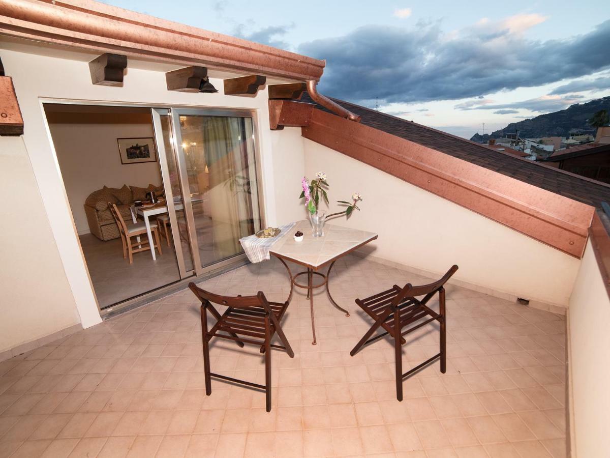 Marina Di Savoca Apartment Santa Teresa Di Riva Exterior foto