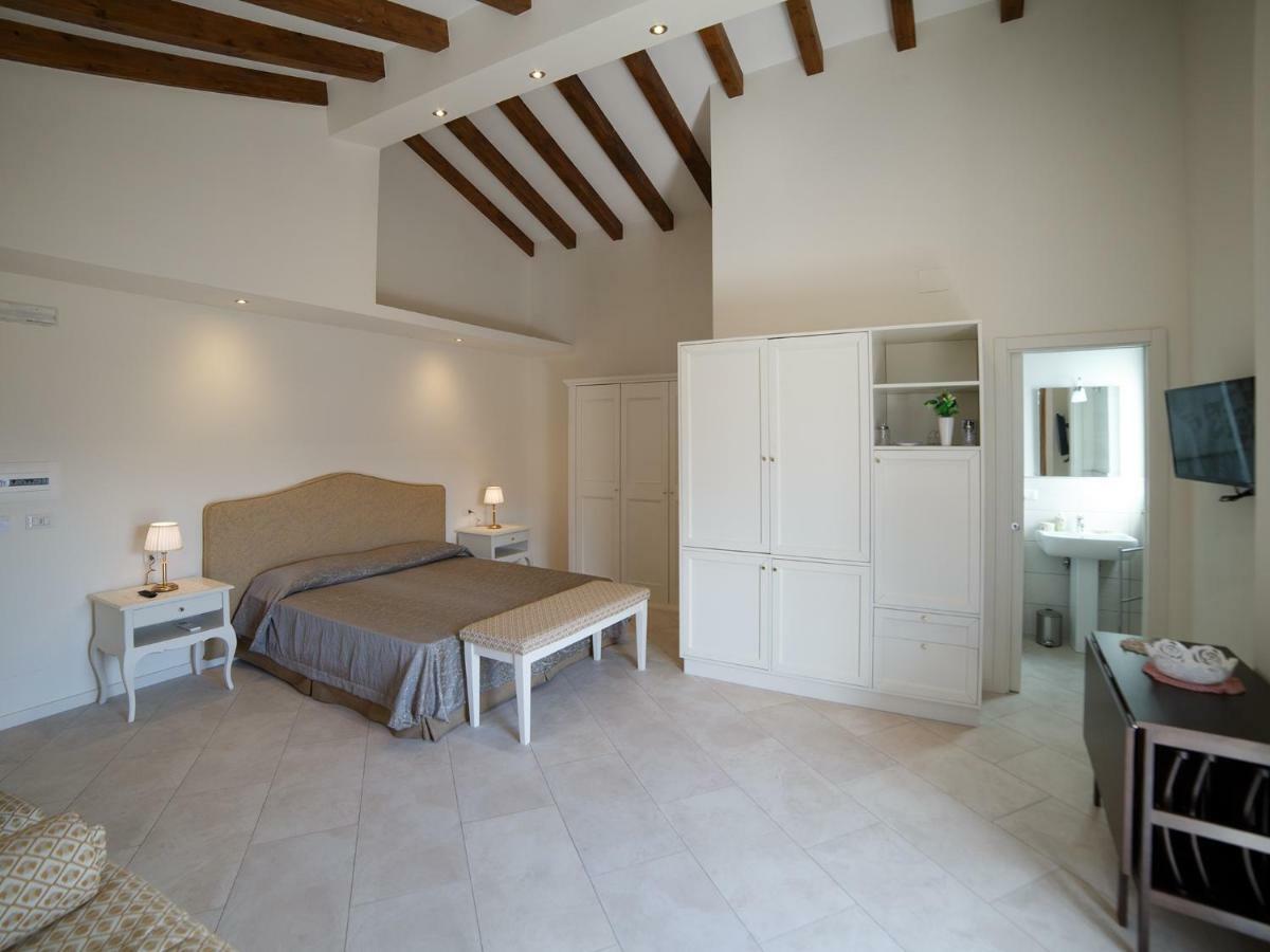 Marina Di Savoca Apartment Santa Teresa Di Riva Exterior foto